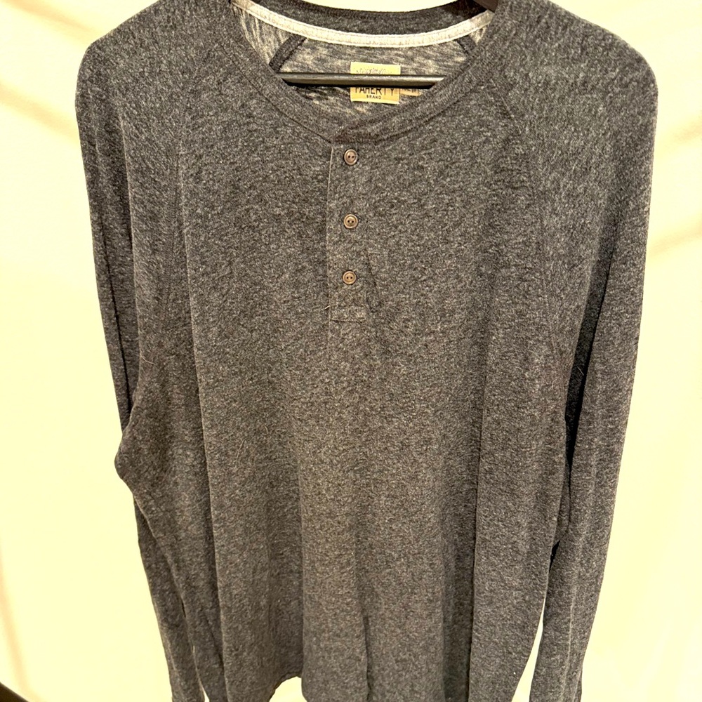 Faherty Heathered Gray Henley size XXL